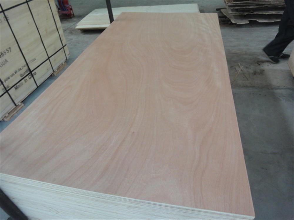 COMMERCIAL PLYWOOD
